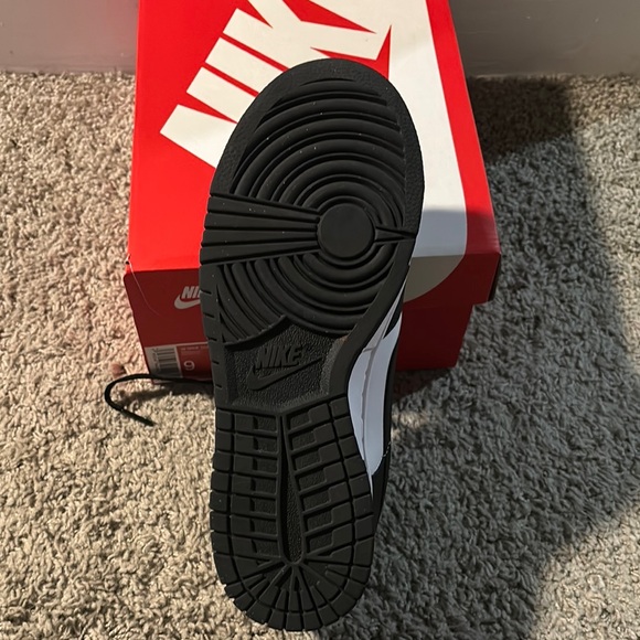 Nike Dunk Low Panda - Picture 4 of 5